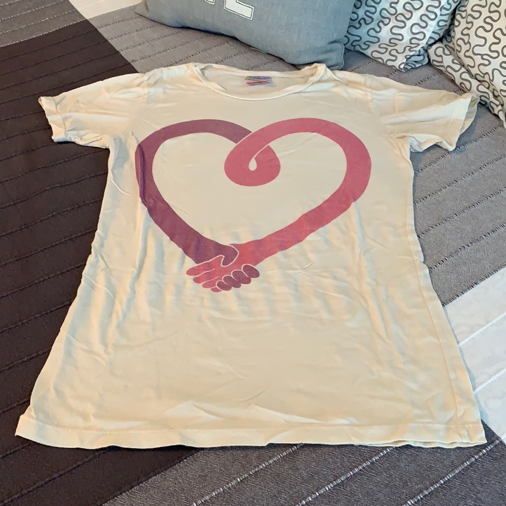 Palmer Cash Heart Hands Love Tee Shirt L Retro NEW 70’s LGBTQ Pride Cream Pink
